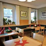 & Zirkelstein Mini-hôtel *